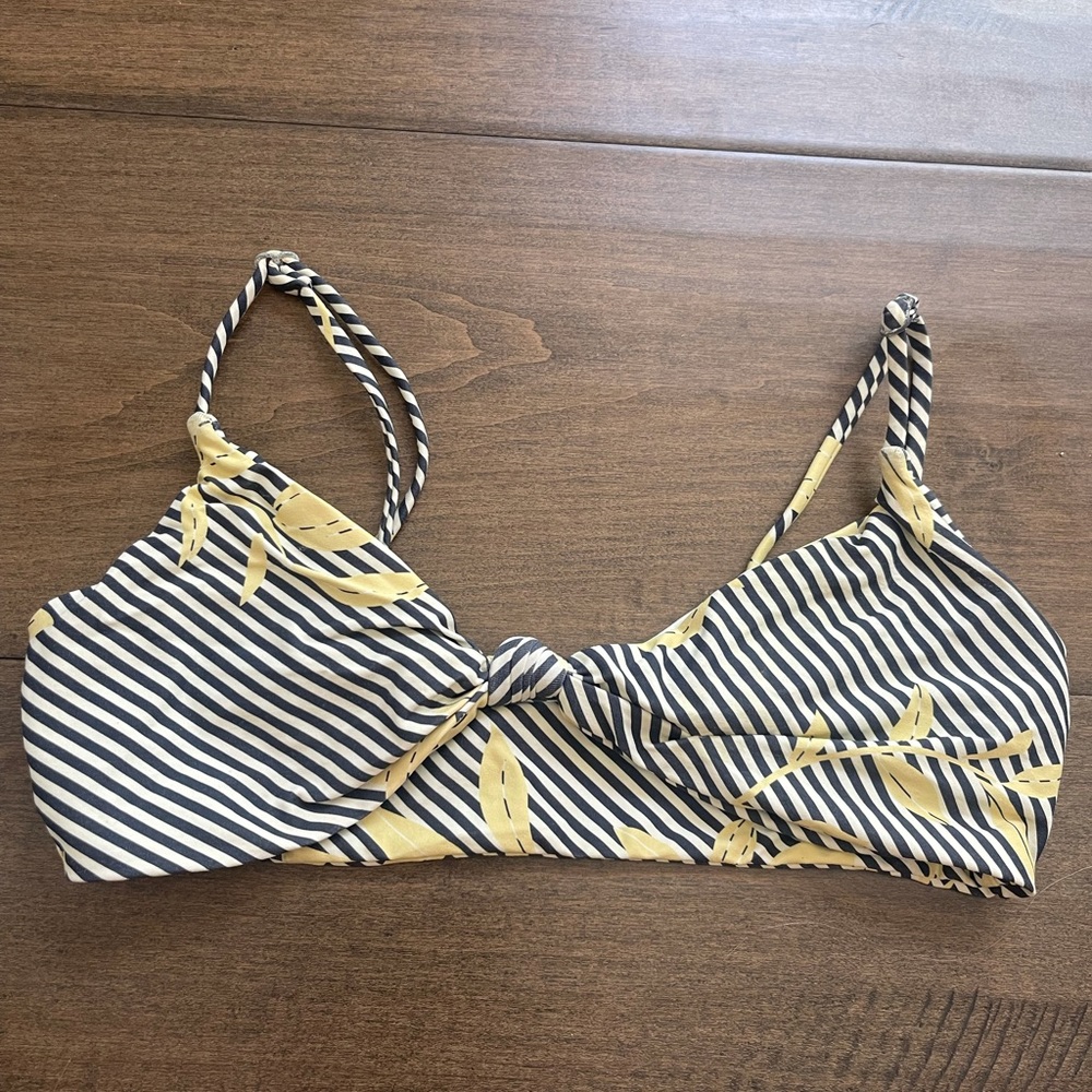 NWOT!! O’Neil top size xs